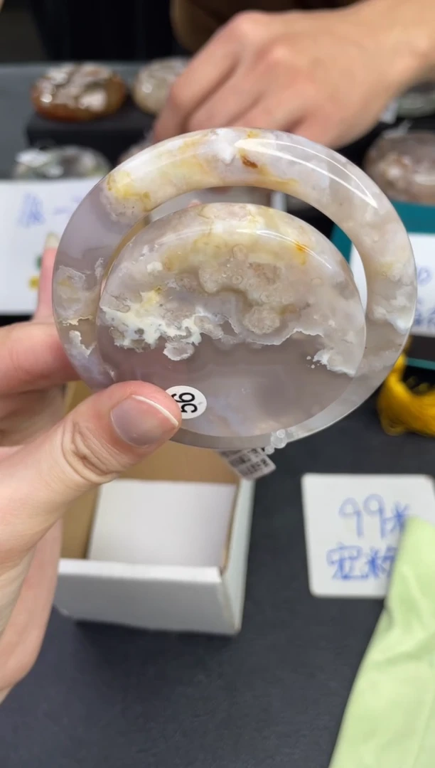 【闪购商品】石英质玉手镯未镶嵌25（56圈赠送镯心）8014024