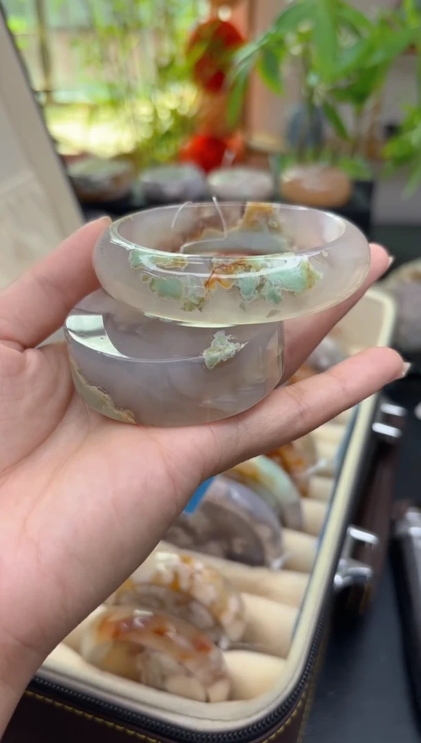 【闪购商品】石英质玉手镯未镶嵌A488(57圈赠送镯心)