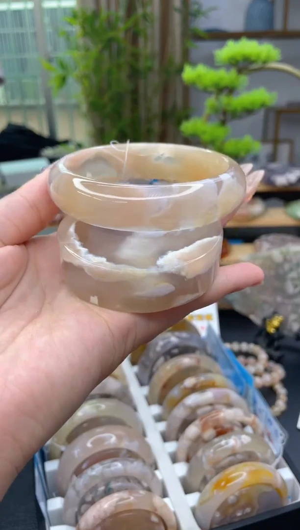 【闪购商品】石英质玉手镯未镶嵌A513(65圈赠送镯心)
