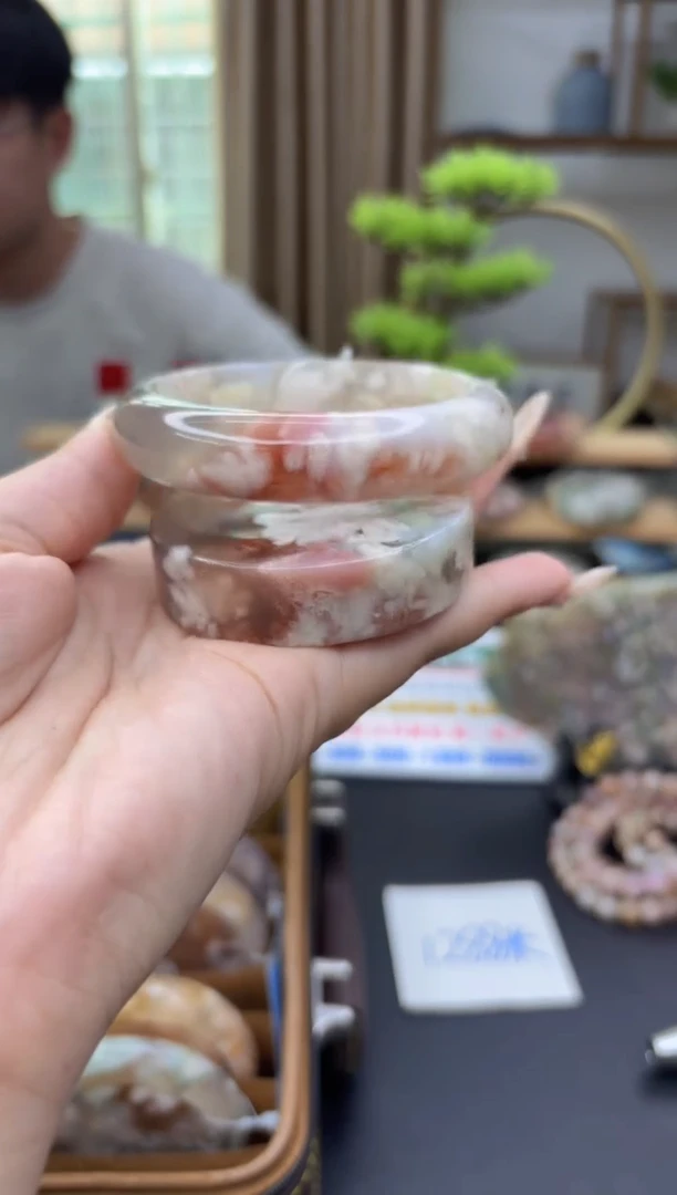 【闪购商品】石英质玉手镯未镶嵌A76(61圈赠送镯心)