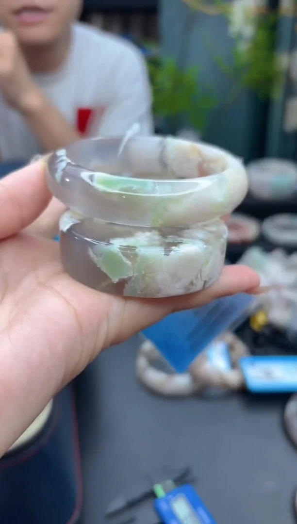 【闪购商品】石英质玉手镯未镶嵌214（60圈赠送镯心）