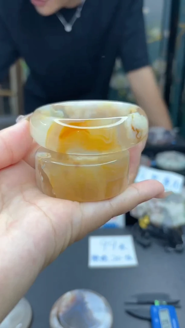 【闪购商品】石英质玉手镯未镶嵌83（54圈赠送镯心）