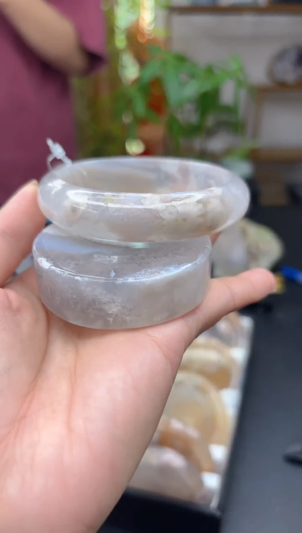 【闪购商品】石英质玉手镯未镶嵌A288(60圈赠送镯心)