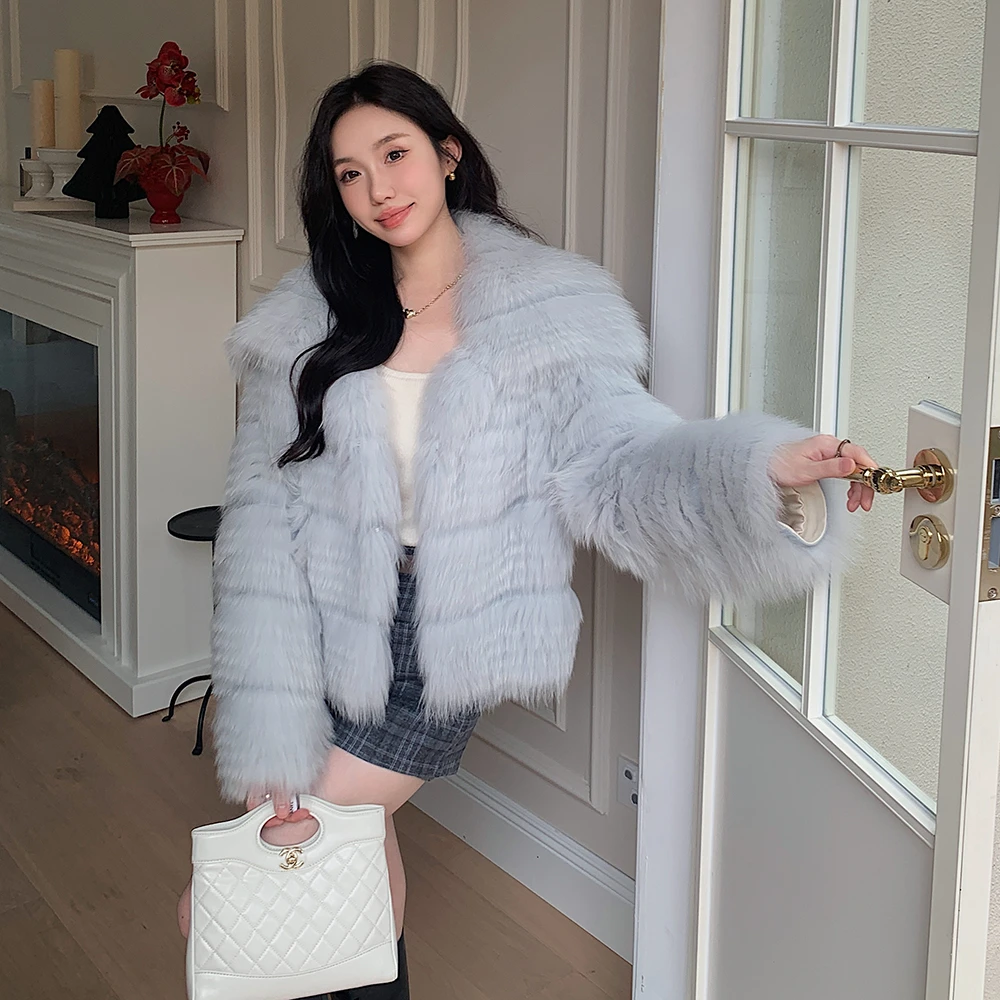 蓝色狐狸毛皮草外套女短款翻领2025冬季新款车条大衣24144