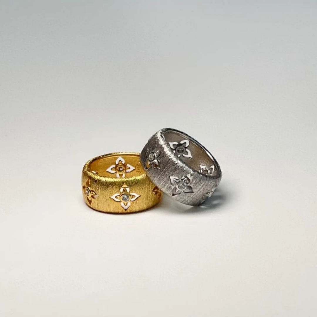 925银戒指 《瑰丽》意大利缎面拉丝白锆四叶草宫廷风纯银戒指