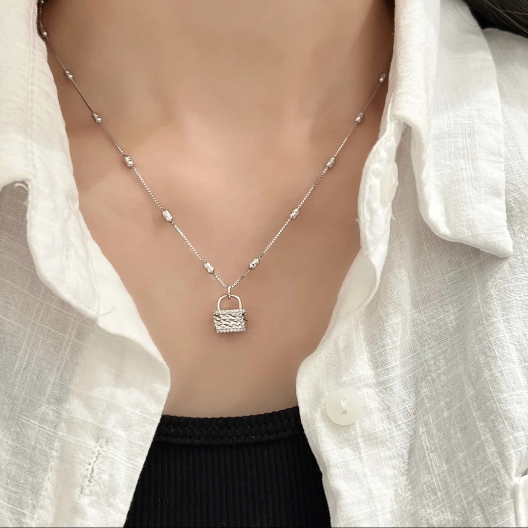 坠链均925银 《曼城记忆》》设计师款简约车花小锁吊坠项链40+5cm