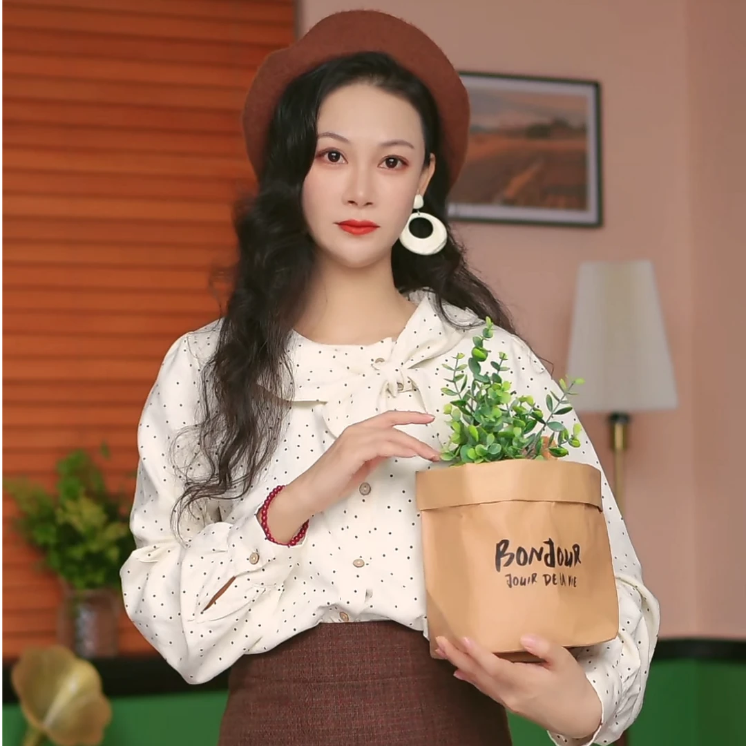 佳佳【奶油芝士】复古港风波点蝴蝶结衬衫秋季新款"