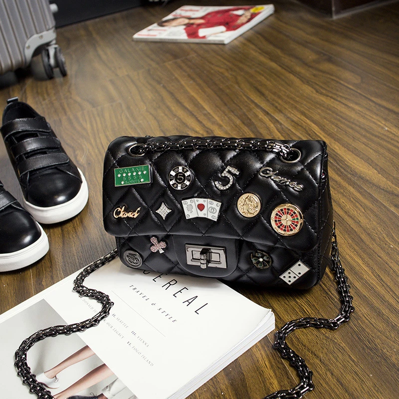 新款女包爆款菱格链条包时尚潮流单肩包徽章小包斜挎包