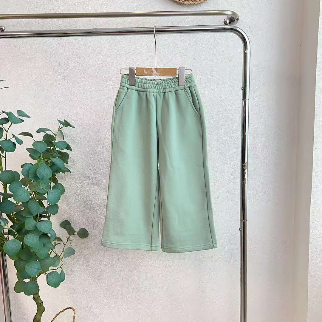 6239屴豆绿微瑕卫裤