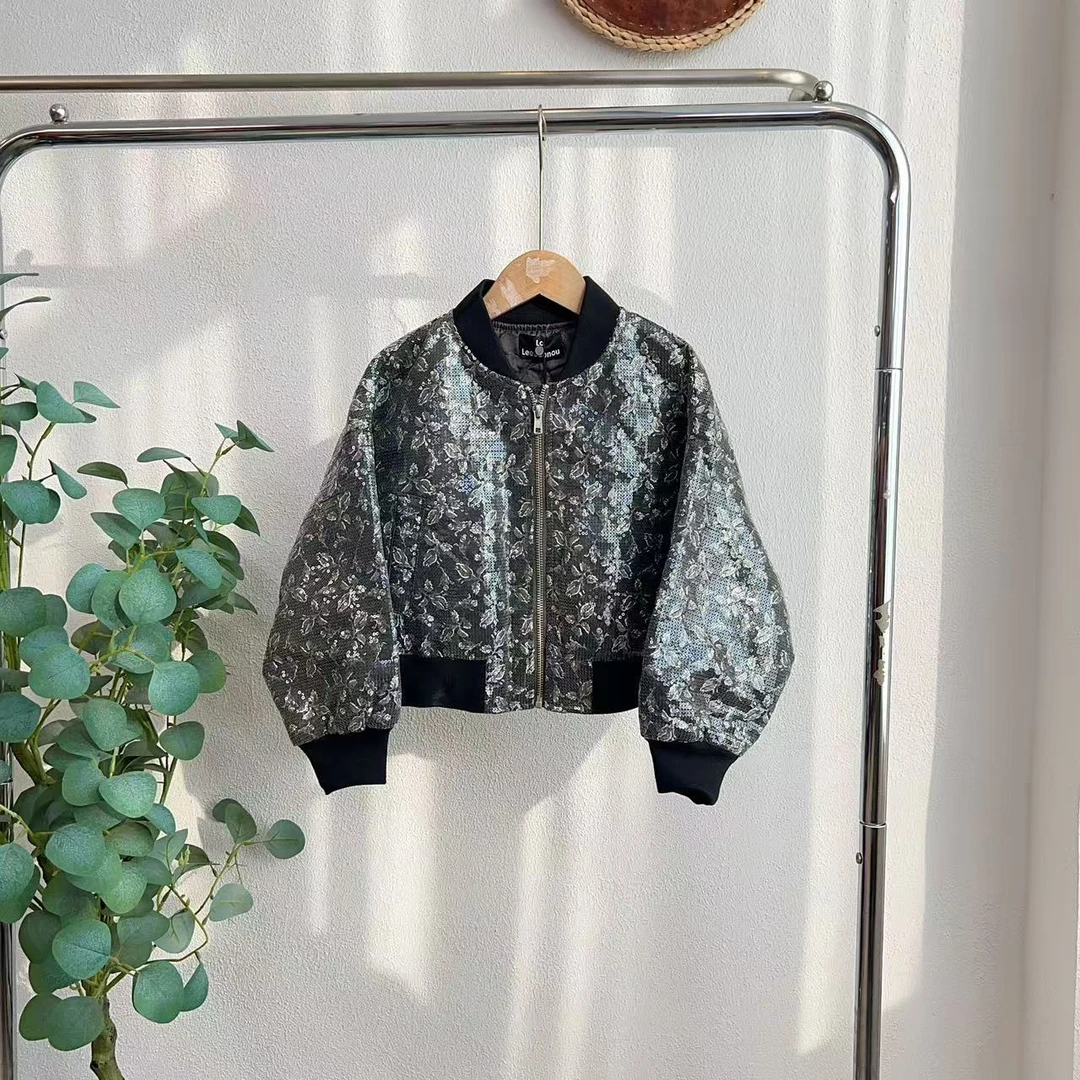 6112屴星空灰微瑕外套