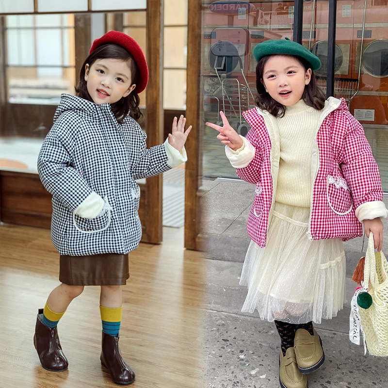 2025秋冬儿童连帽耳朵款中小童保暖防寒服女童短款洋气蕾丝外套