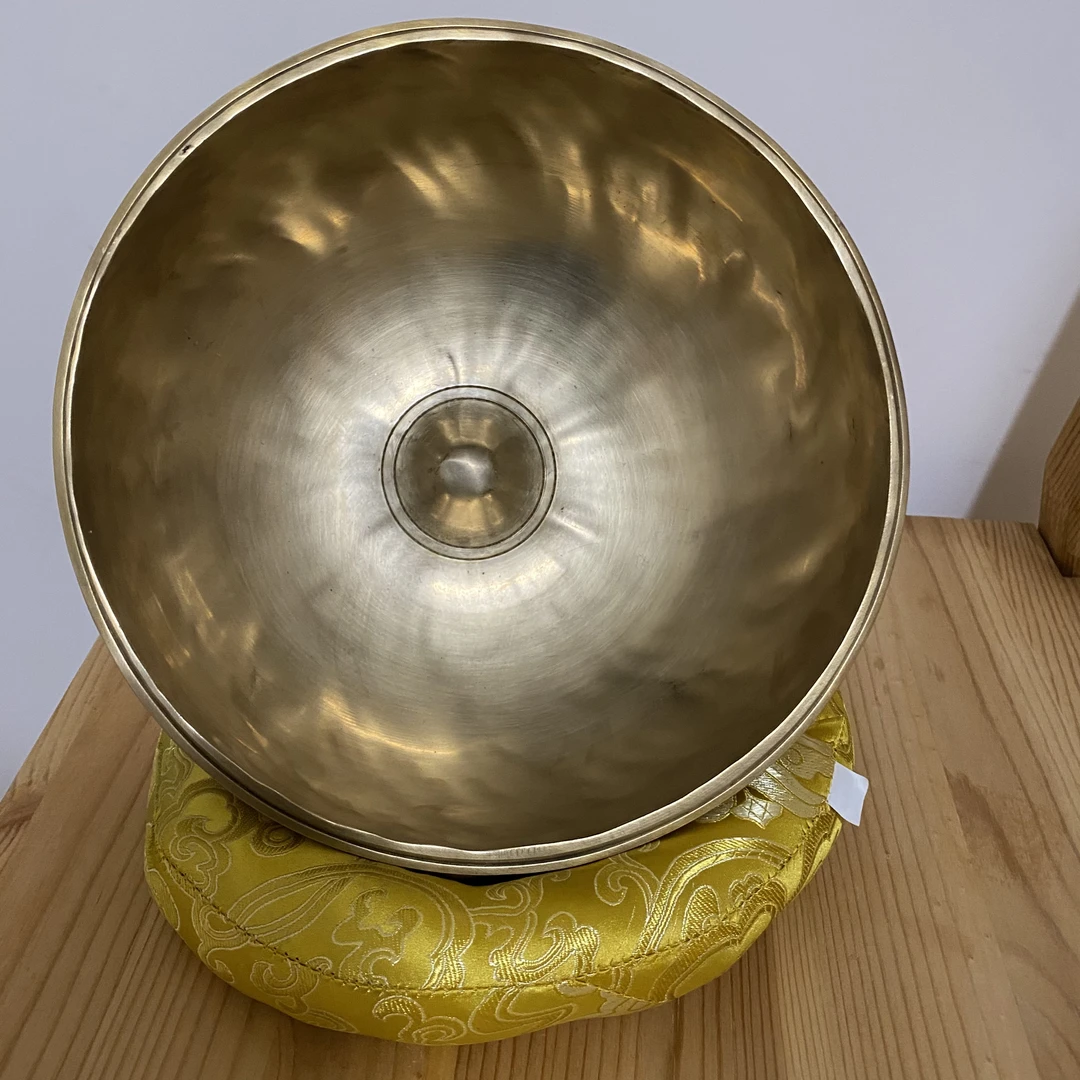 尼泊尔灵根钵手工制作