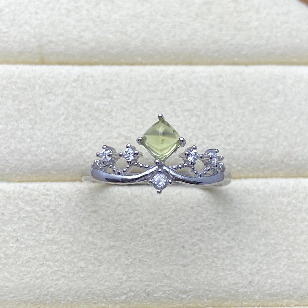 糖塔天然橄榄石戒指通体s925银精致小皇冠轻奢时尚百搭