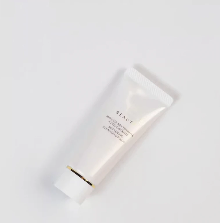 日本本土洗面奶滋润清爽保湿洁面乳20ml