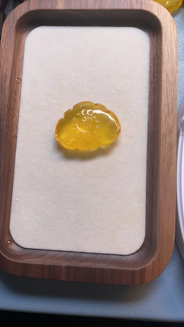 天然琥珀蜜蜡吊坠