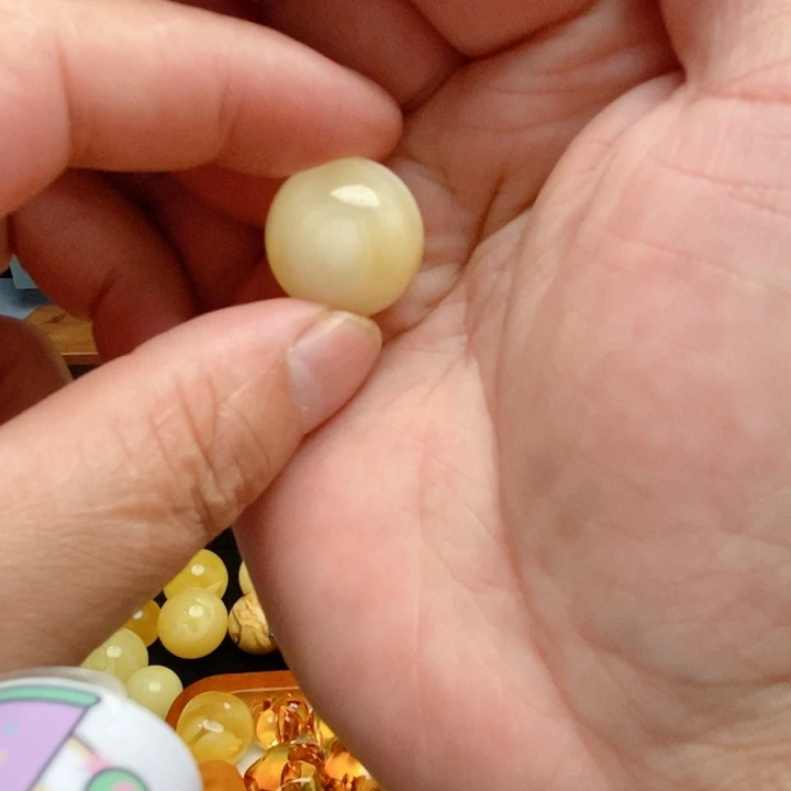 蜜蜡珠宝奇石未镶嵌