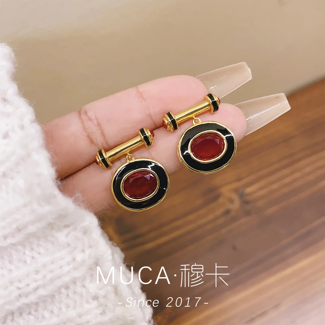 铜合金合成锆石耳饰 设计感时尚百搭气质轻奢简约女耳钉F1577