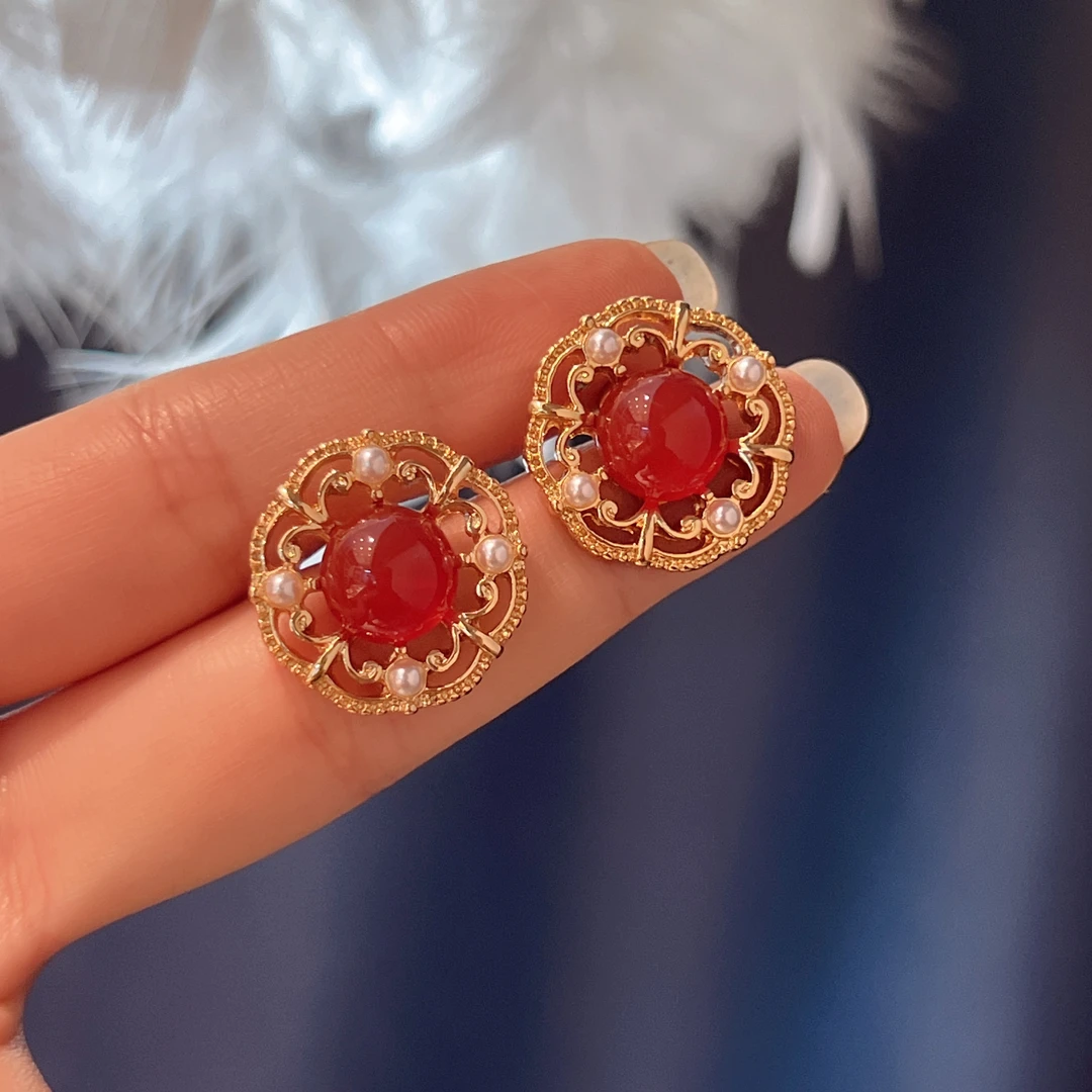 铜合金仿珍珠耳饰 设计感时尚百搭气质轻奢简约女耳钉Y059