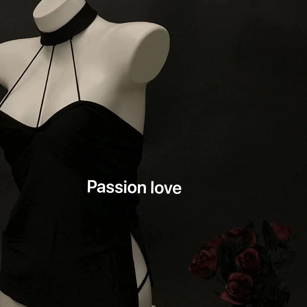 passionlove 玫瑰之约：适合小个子微胖 超短款 挂脖露背上衣
