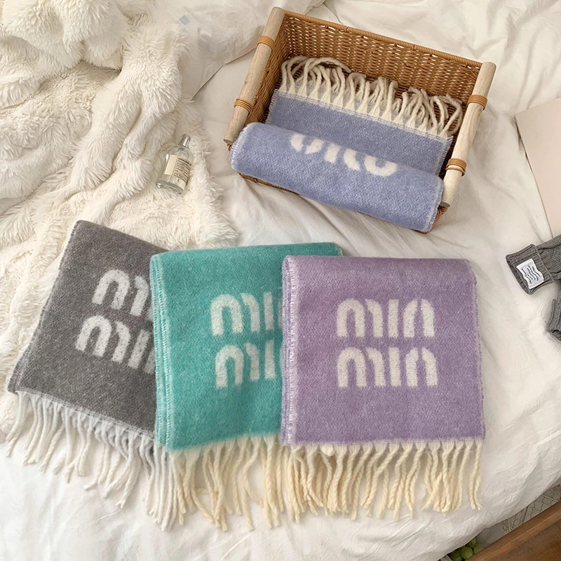 围巾女高级感2024新款提花字母加厚保暖针织围巾