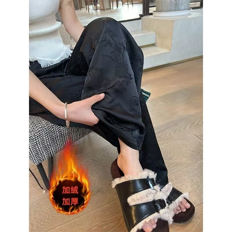 新中式国风阔腿裤女2024冬季新款爆款高级设计感缎面提花直筒裤子