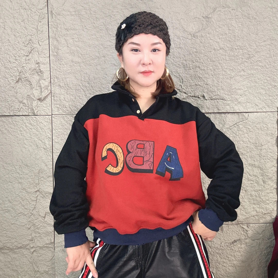 38604欧货秋冬新款时尚百搭宽松气质潮流拼接复古珍珠绒字母卫衣