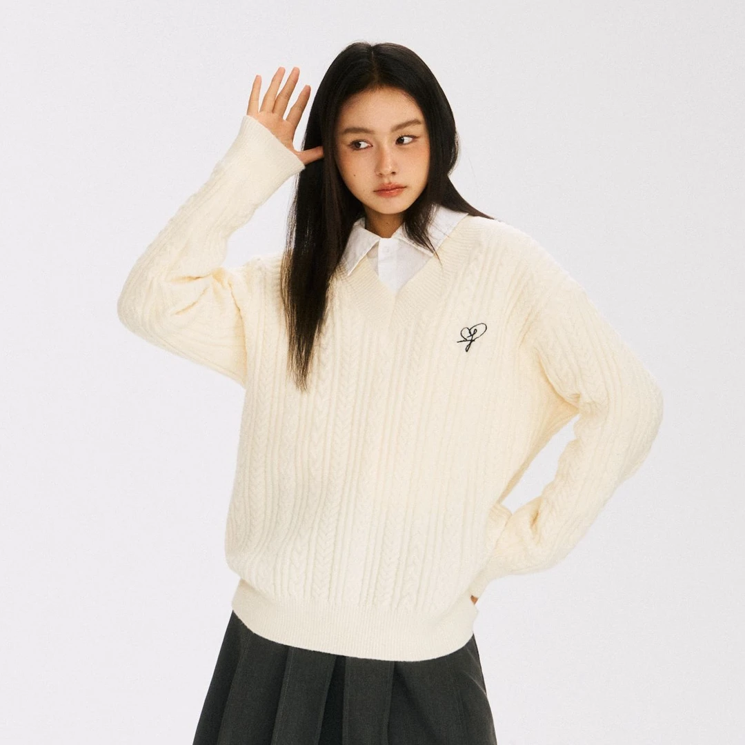 F426国潮小logo刺绣V领长袖毛衣秋冬宽松毛衣KFMY24AW-0006