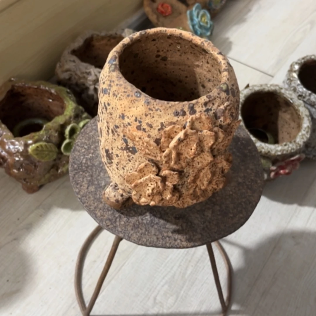 【闪购商品】炻陶泥塑妞*