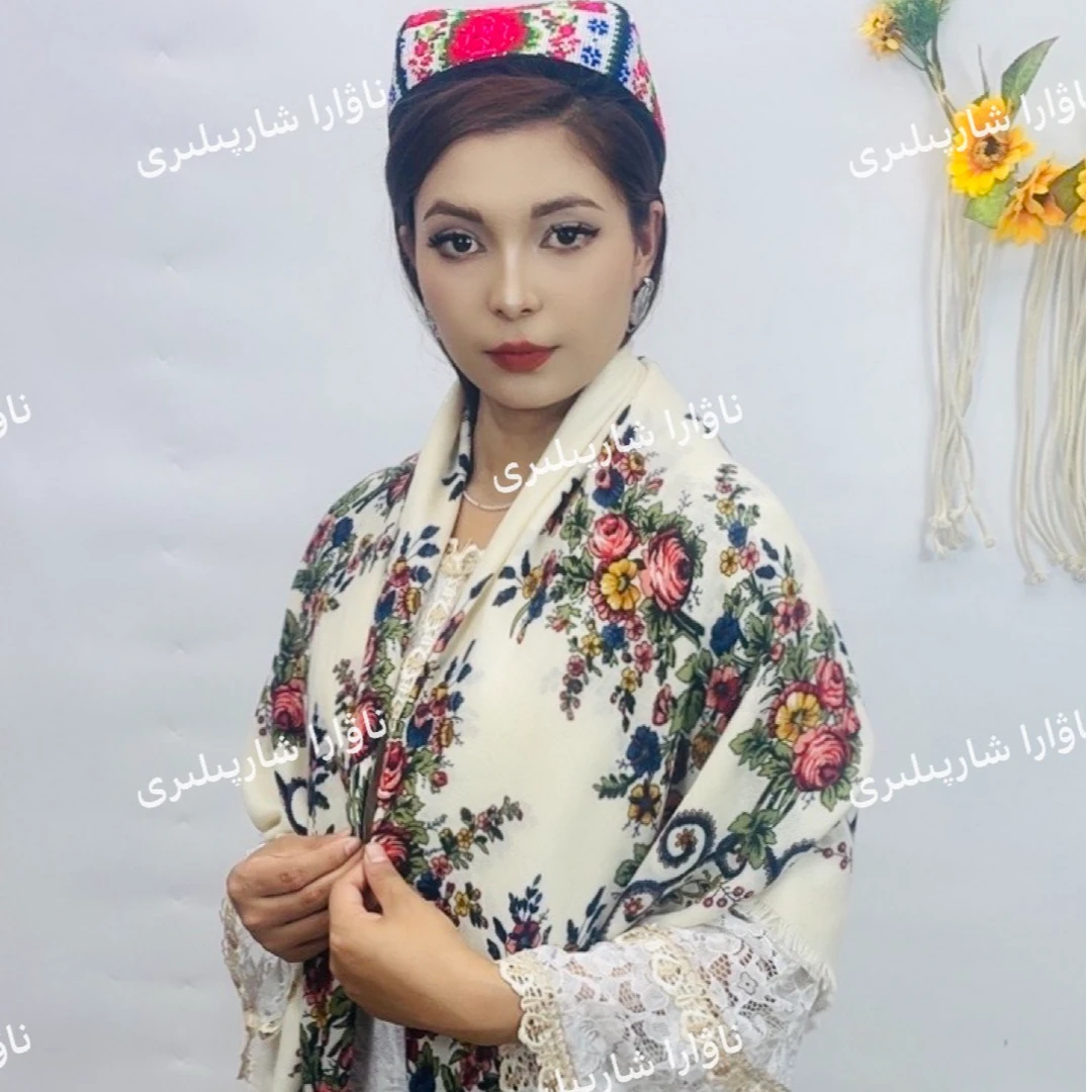 民族风玫瑰花棉麻披肩سىتىلىشى ئوت بولىۋاتقان ياما يىپىنچىلار