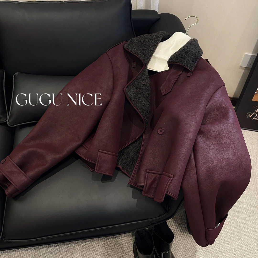 【古古】10.21新品高级红设计感不规则37颗粒冬季短款外套G24090