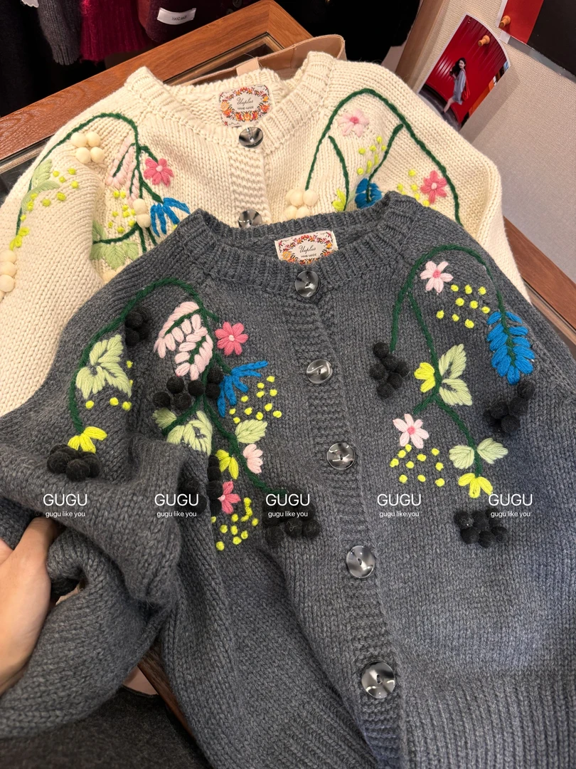 【古古】09.27 重工立体刺绣花朵文艺气质设计宽松新款毛衣 G25005