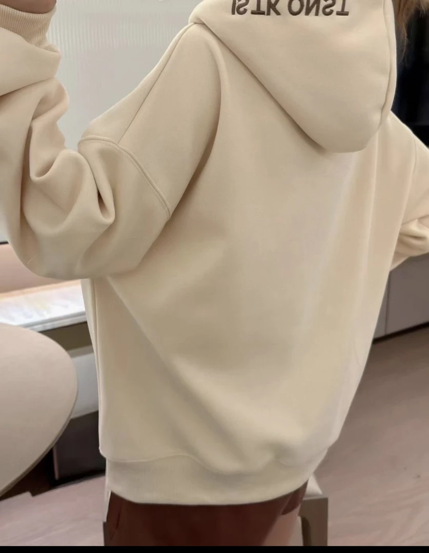 依恋韩版服饰ins单款单件百搭款。时尚