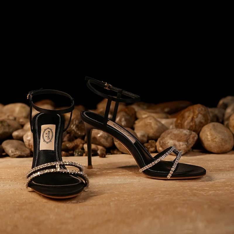 miss left/独女【银河】水钻凉鞋女2025夏季露趾一字扣细跟高跟鞋女