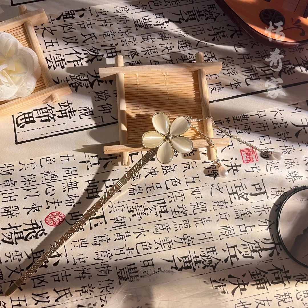恬奇家 精致猫眼石花朵发簪新中式高定发簪简约气质五瓣花朵