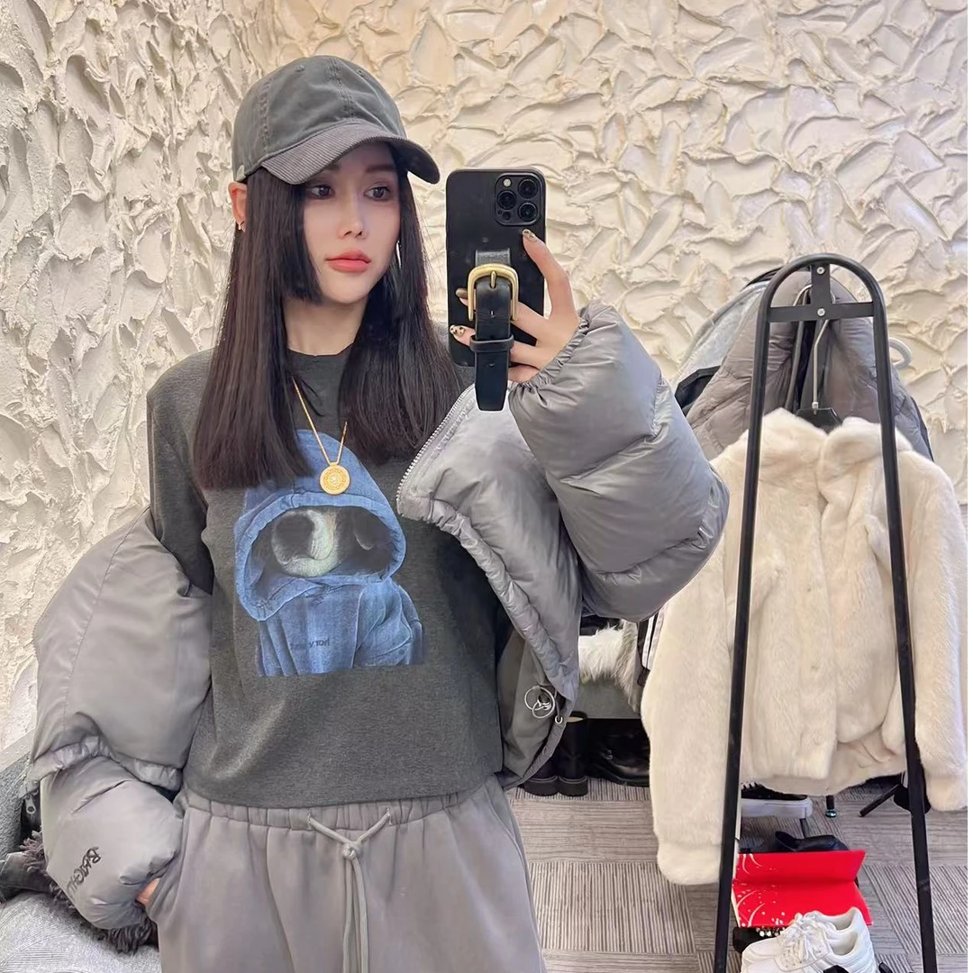 模糊小狗深灰打底衫