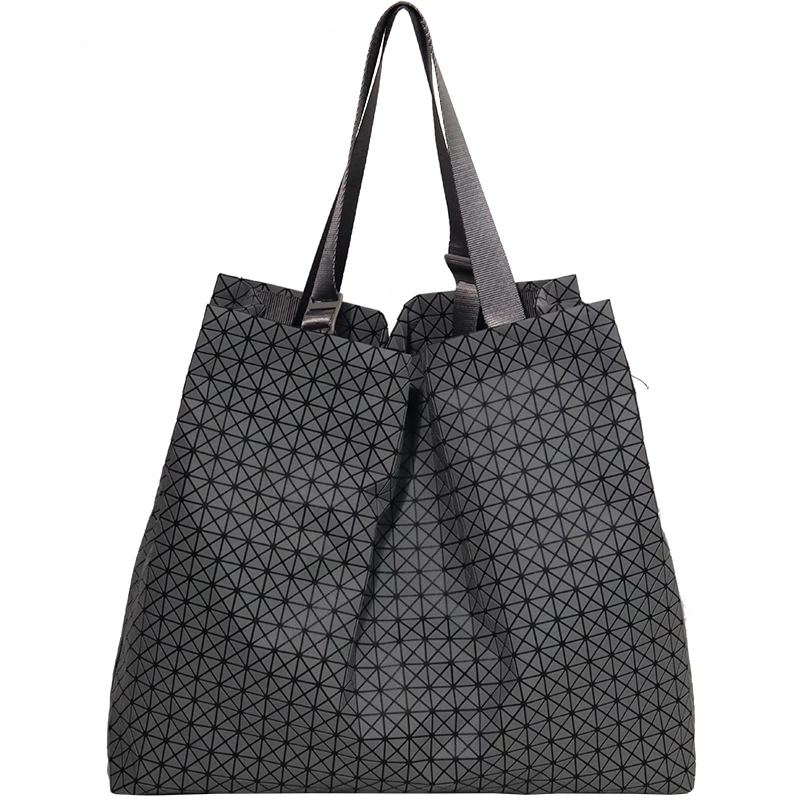 【港澳免税店】时尚轻便硅胶托特大包 女士潮流菱形 2003