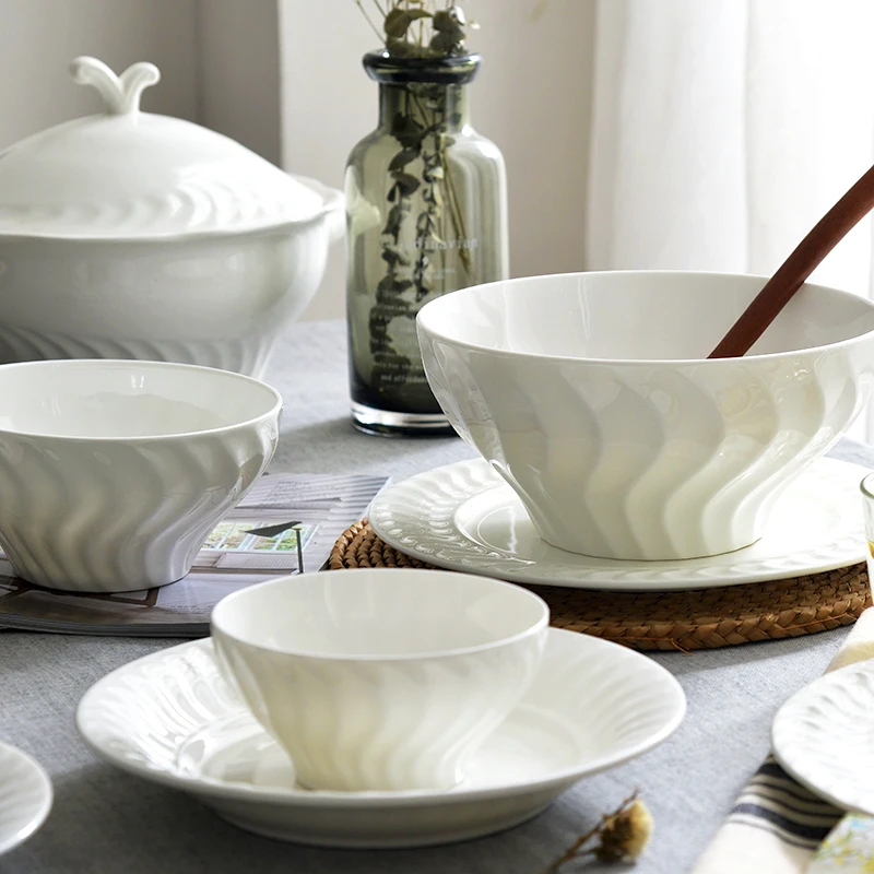 欧式纯白创意骨瓷家用碗餐具简约白色陶瓷饭碗浮雕螺纹面碗大汤碗
