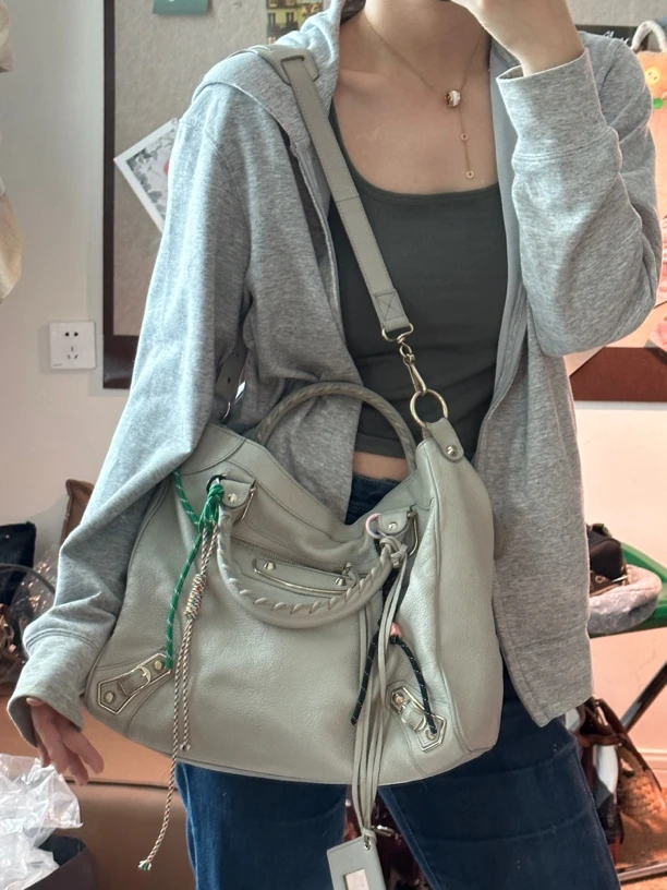 95新 Balenciaga/巴黎世家 巴黎世家/牙牙 灰金机车包 不刀