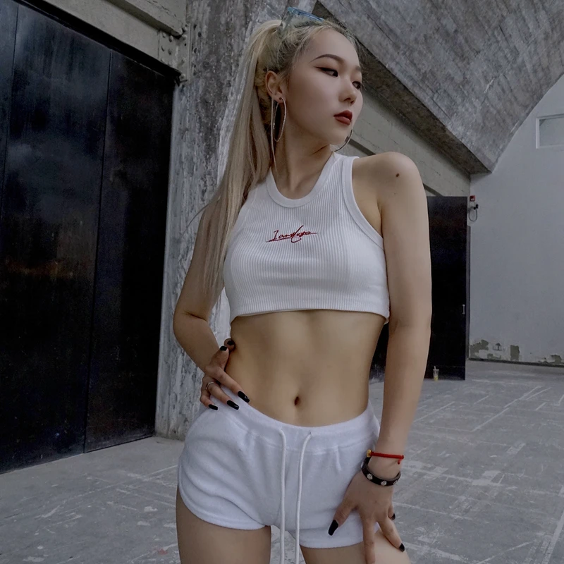 IAMYOYO今日专属：全场满200赠 高端吸汗纯棉舞蹈露脐弹力刺绣上衣