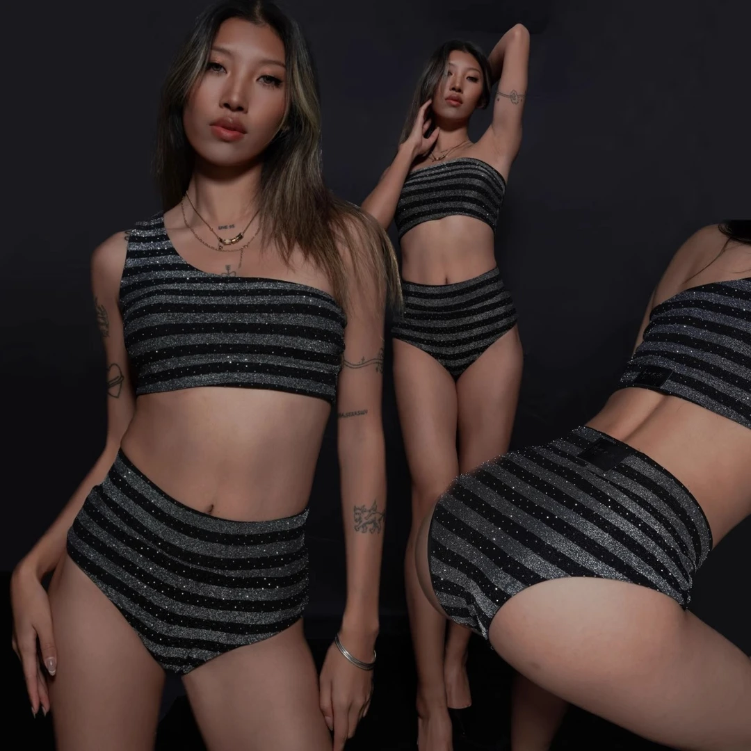 IAMYOYO巴洛克新闪光套装抹胸斜肩背心辣妹三角裤heels舞服可外穿