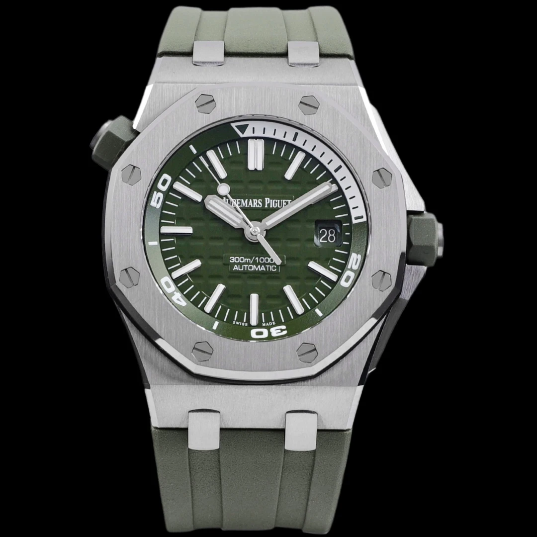 95新  大牛钟表/爱彼/15710st /公价156000/42mm/18年全套
