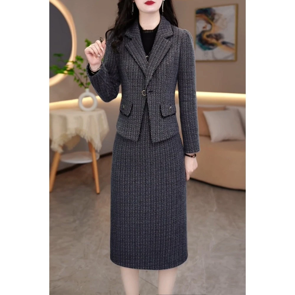 高端品牌加厚长袖两件套连衣裙女2024秋冬新款妈妈小香风套装裙子