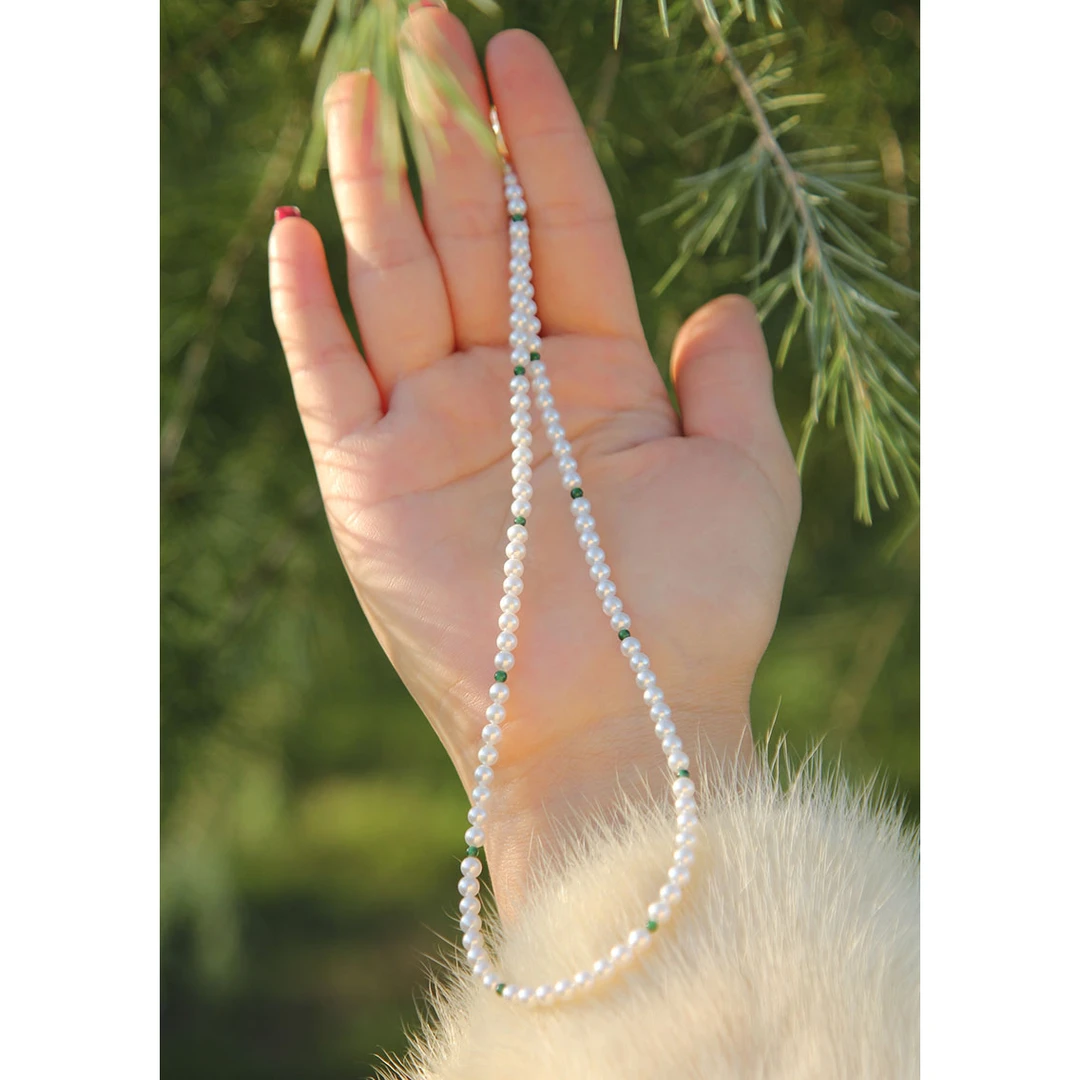 T 只此青绿 毕业级baby珍珠项链翡翠点缀 3-5mm 18k金 几乎无暇