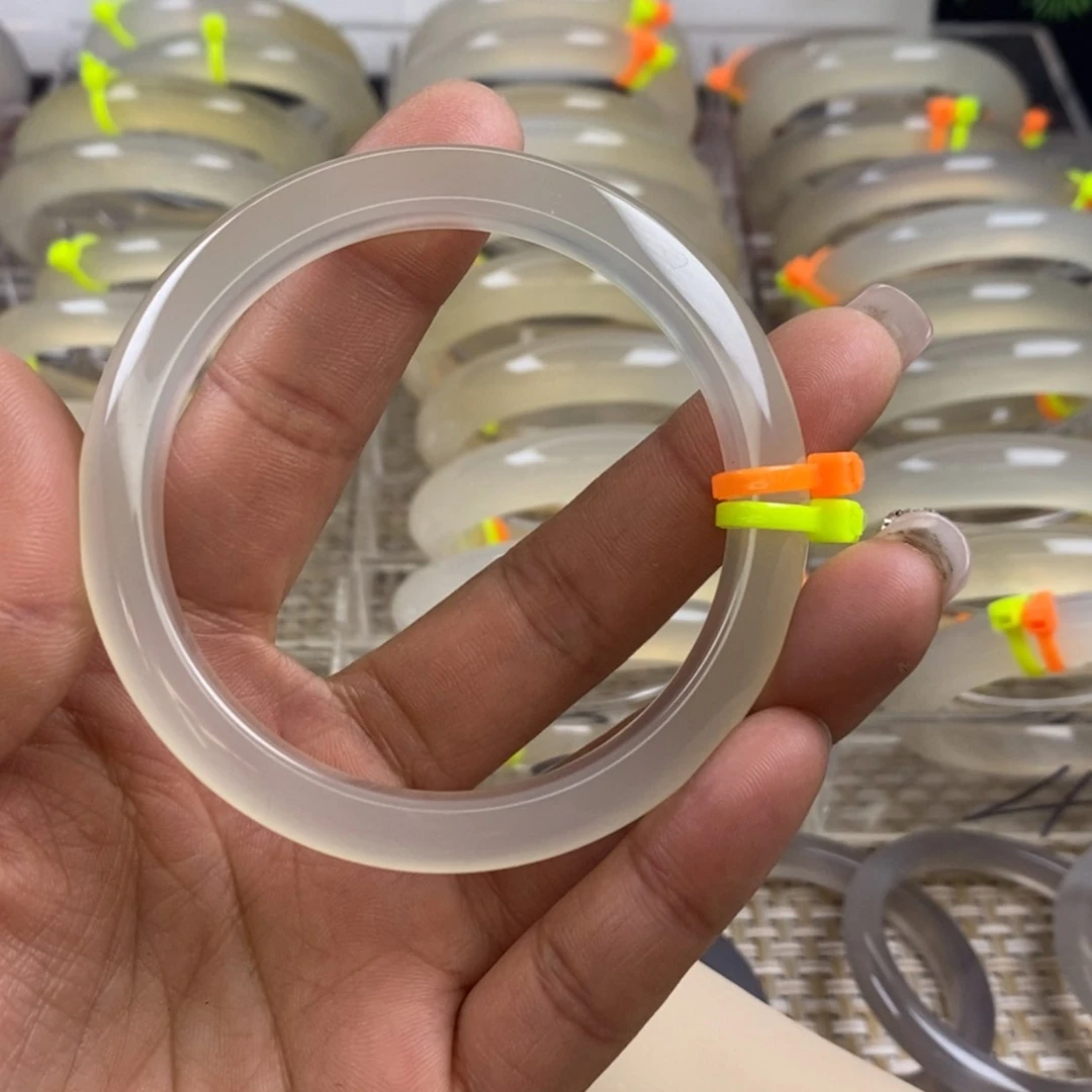 【闪购商品】玛瑙/玉髓手镯未镶嵌s***纸