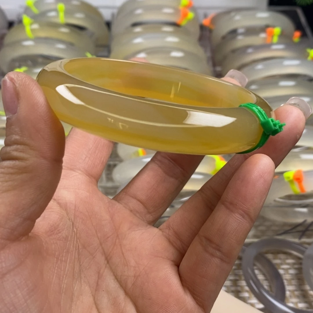 【闪购商品】玛瑙/玉髓手镯未镶嵌s***纸