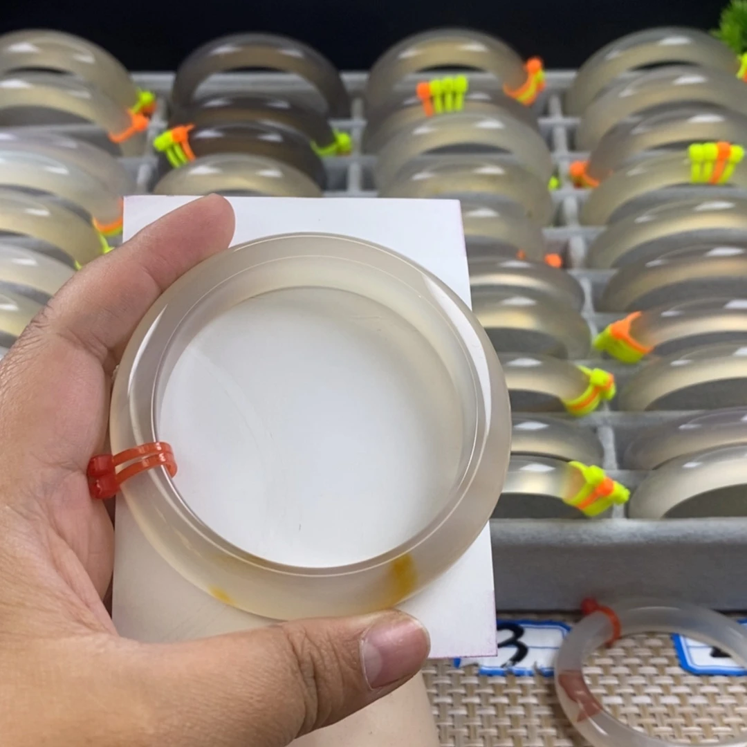 【闪购商品】玛瑙/玉髓手镯未镶嵌o**圈