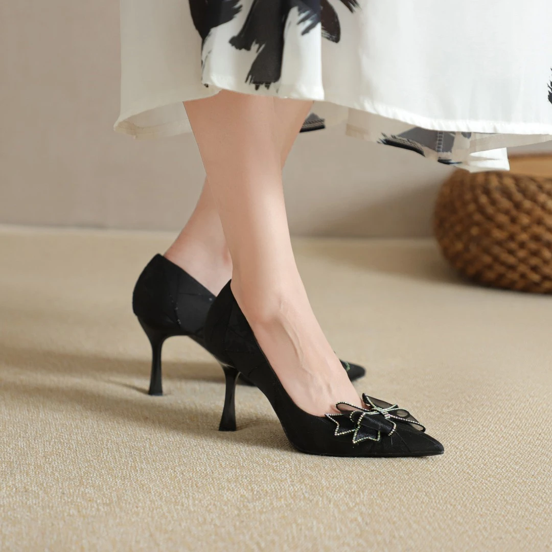 31-44大小码黑色蝴蝶结不累脚新娘婚礼细跟银色亮片显瘦女高跟鞋