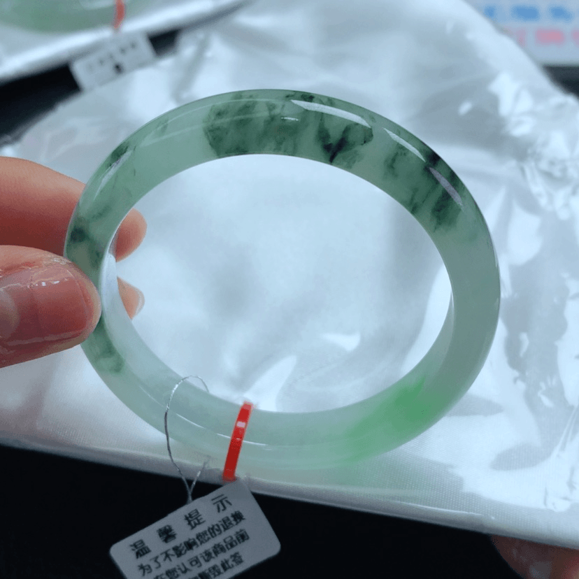 【闪购商品】翡翠手镯未镶嵌葱**长