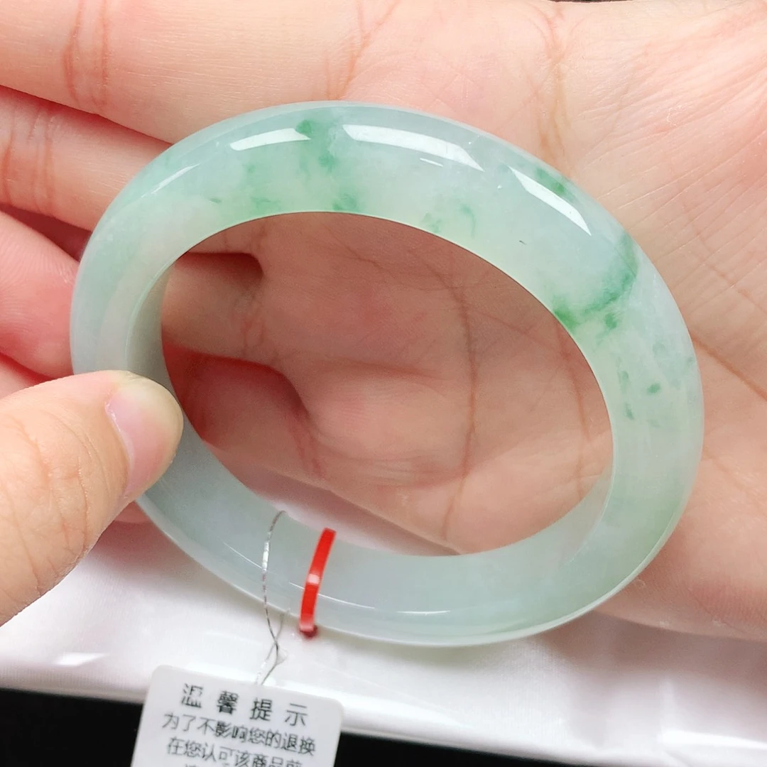 翡翠手镯未镶嵌57圈