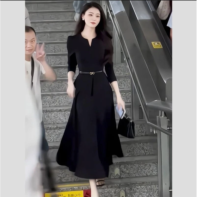 （送腰带）黑色长袖连衣裙女秋装两件套高级感半身伞裙套装3158